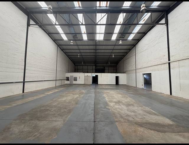 1,334M² WAREHOUSE TO LET IN HALFWAY HOUSE
